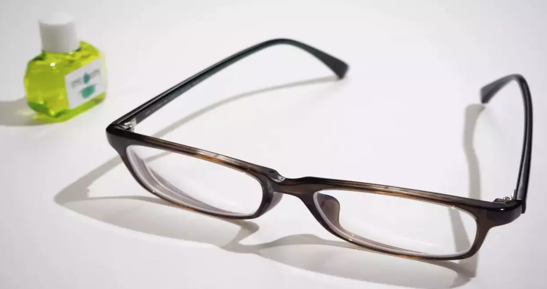 Specs removal eye drops